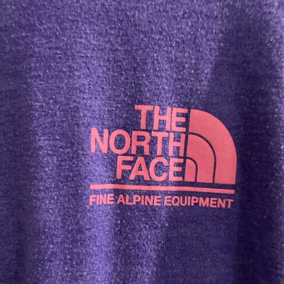 The North Face Longsleeve T-Shirt - Picture 3 of 8